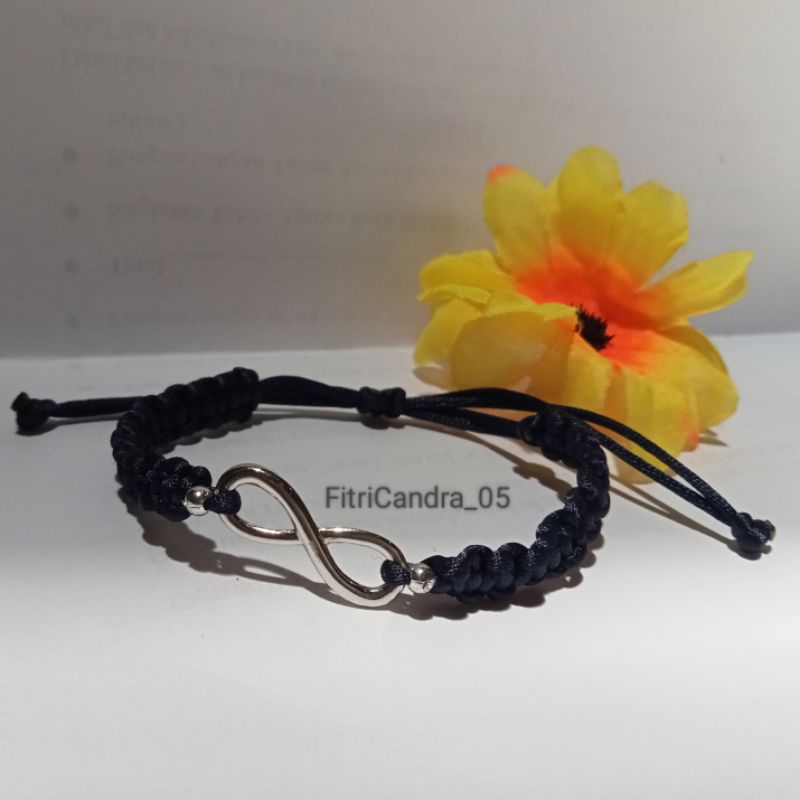 Gelang Serut Infinity