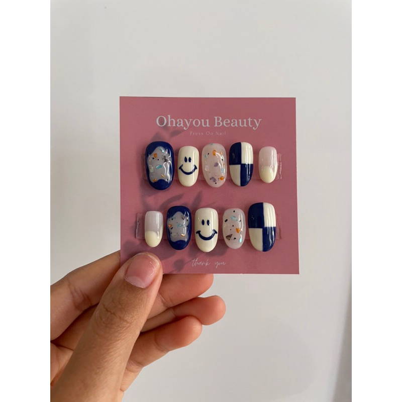 Blue white nails ( kupal 10pcs )
