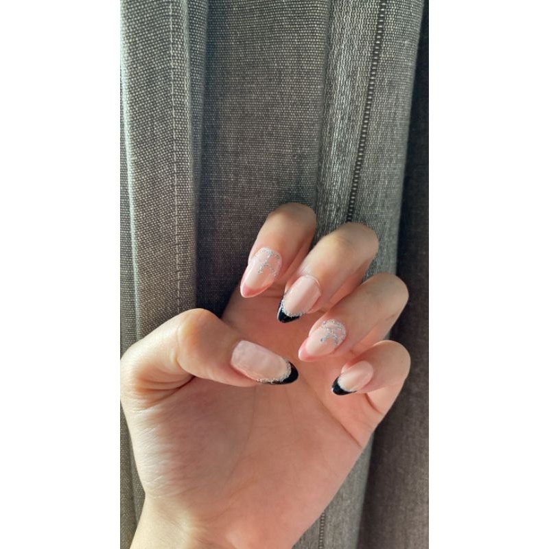 Nine nails, press on nails