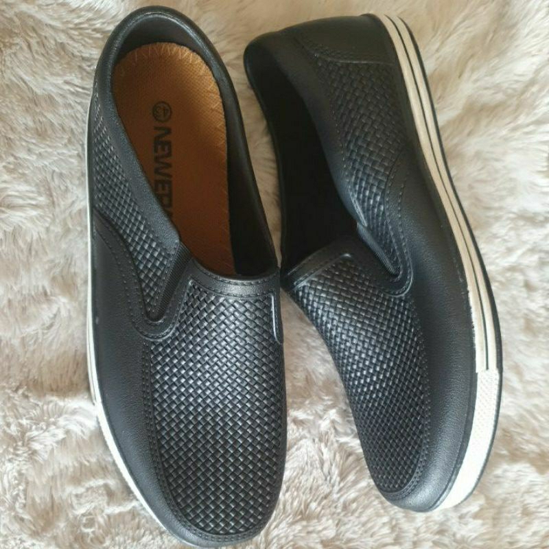 SEPATU 9108