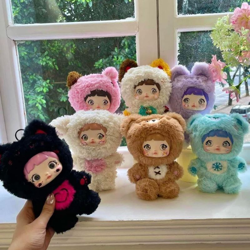 preorder Nommi plush blindbox v2