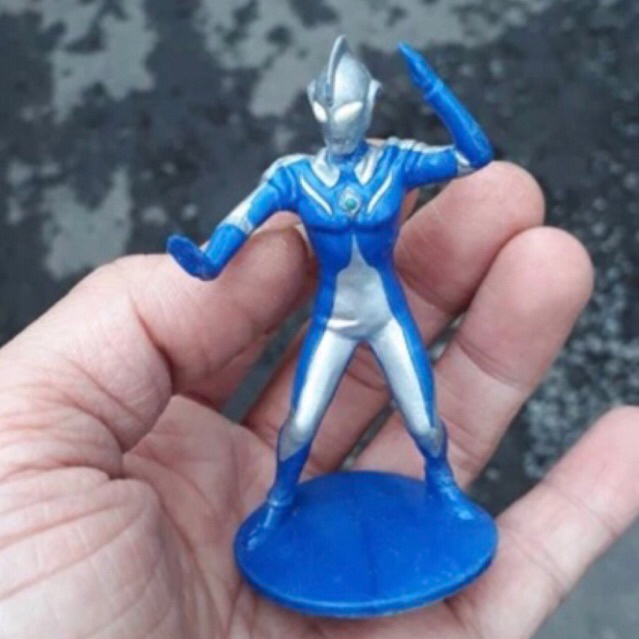 FIGURE ULTRAMAN ULTRA MAN