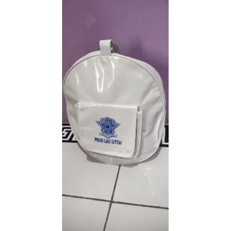 Tas pet lantas polki