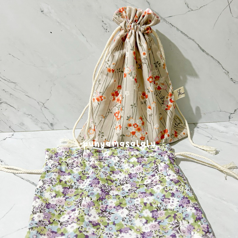 Pouch Makeup Kain