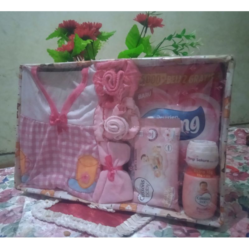 hampers bayi cewek