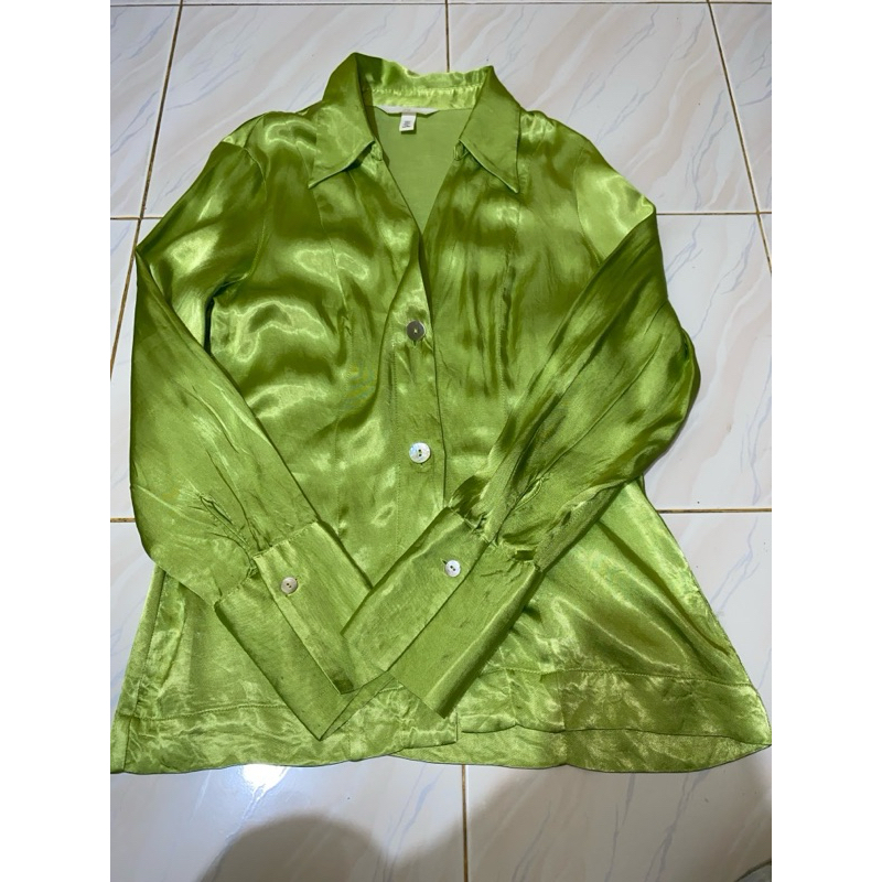 H&M green lime top outer
