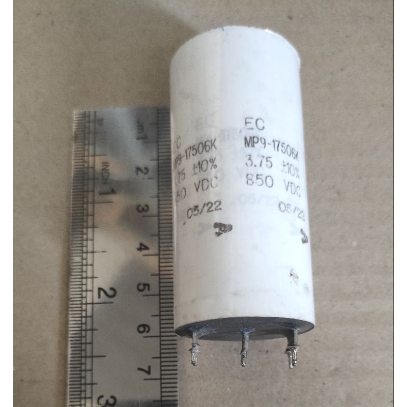KAPASITOR 3.75UF 850V