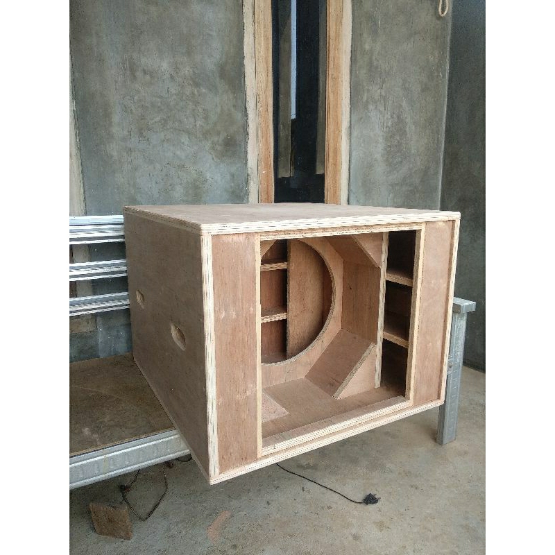 box paratel 15 inc