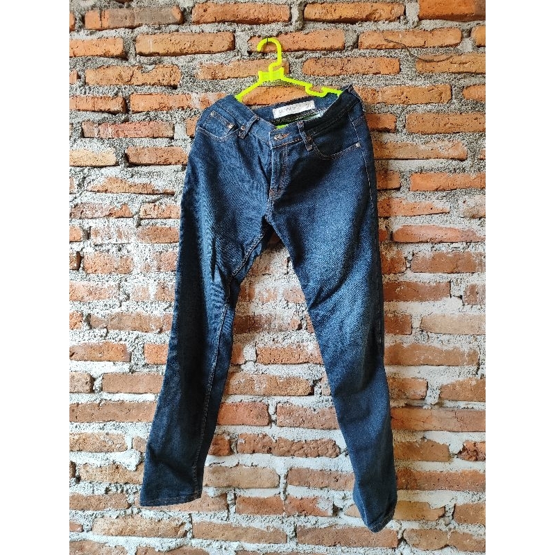[Preloved] Celana Jeans Merk Connexion