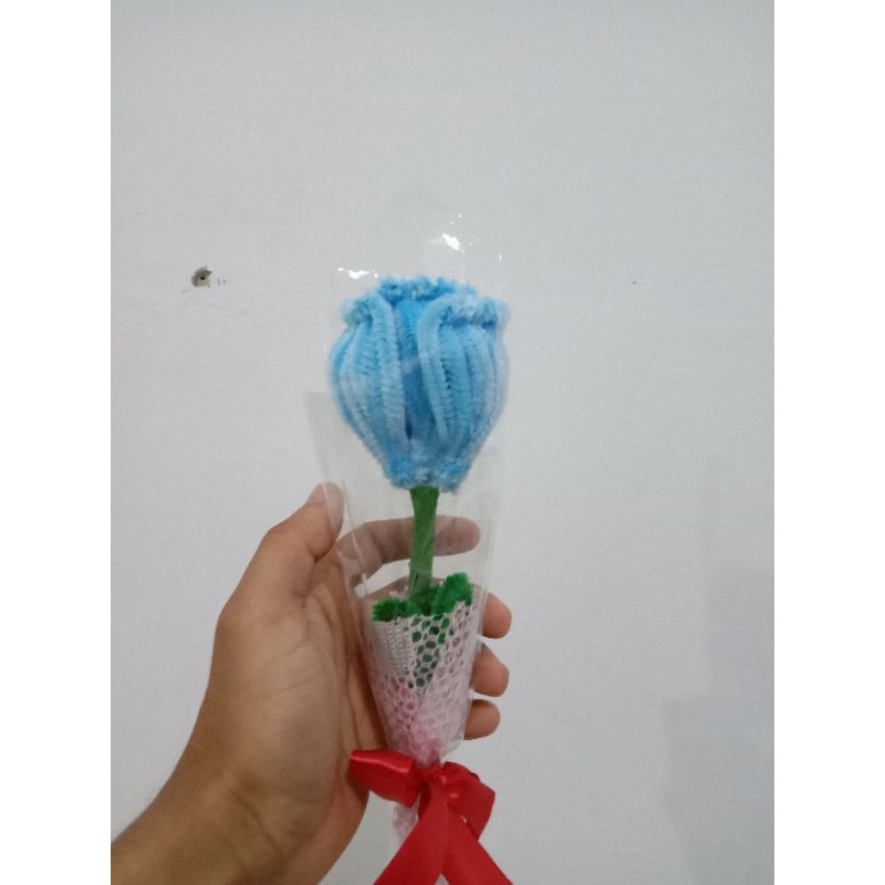 Buket bunga kawat bulu