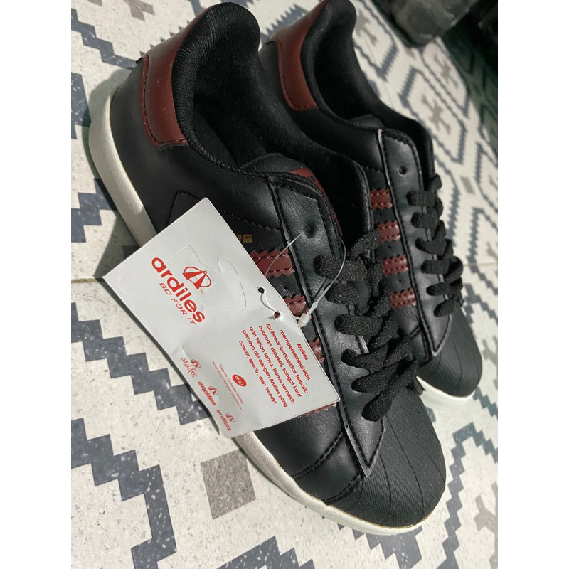 Sepatu Ardiles