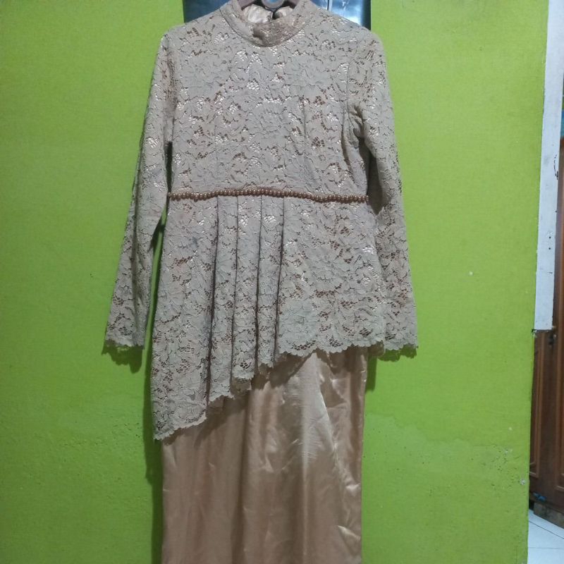 dress renda brokat