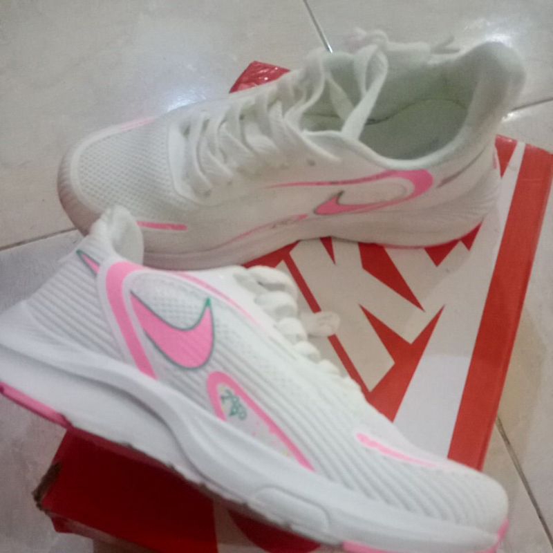 Sepatu Sport