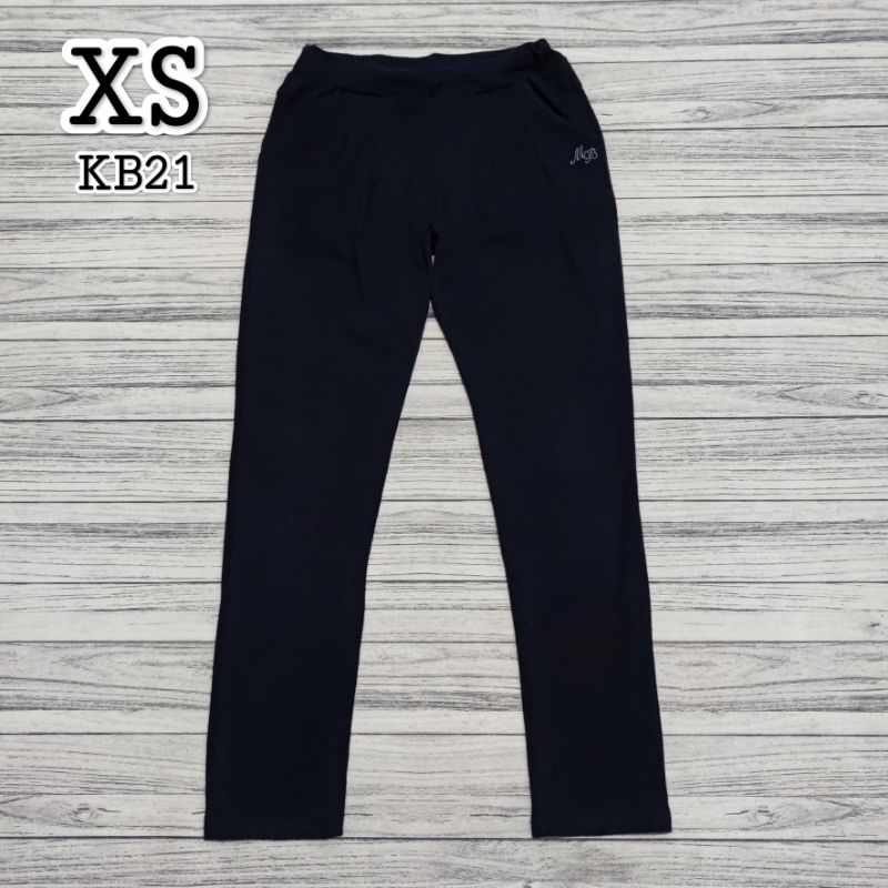 Bawahan Training Mono Black