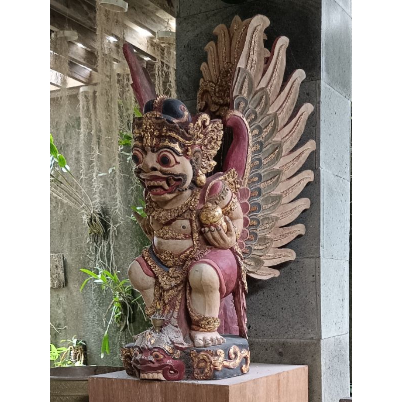 patung wilmana antik