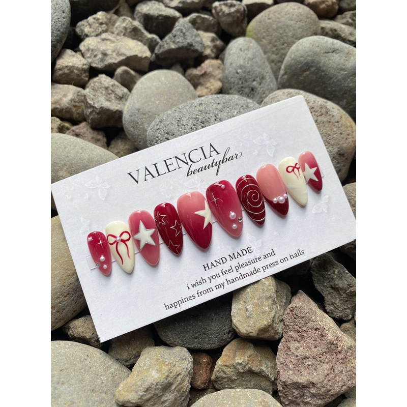 PRESS ON NAIL ART