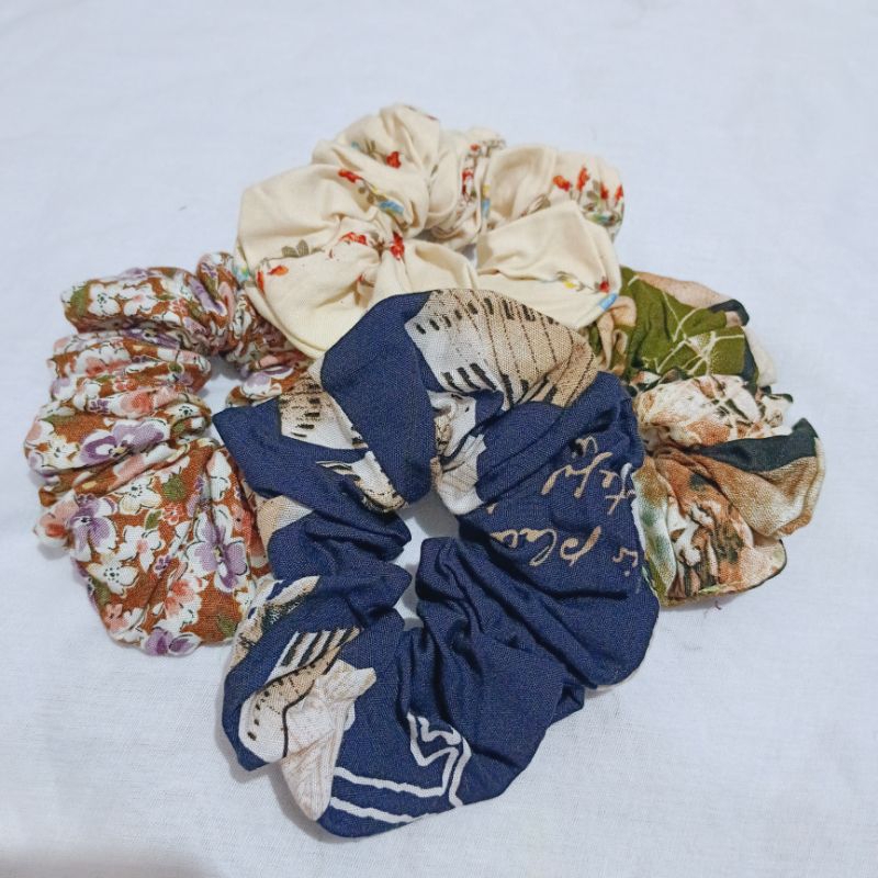 IKAT RAMBUT ELASTIS SCRUNCHY