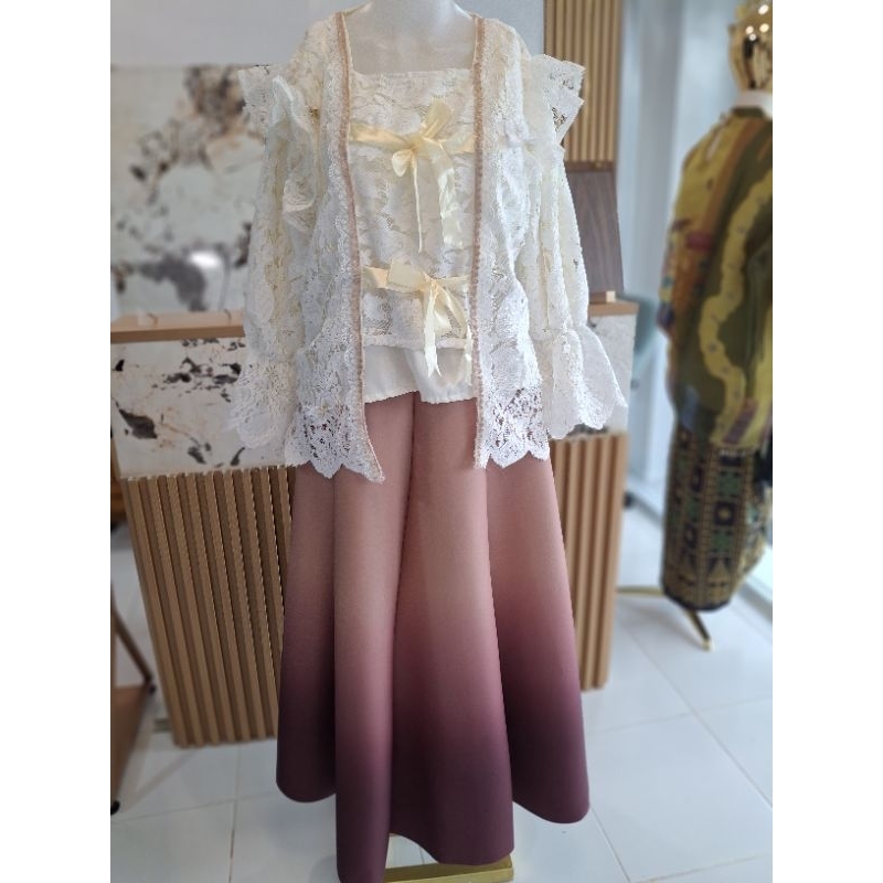 dress renda