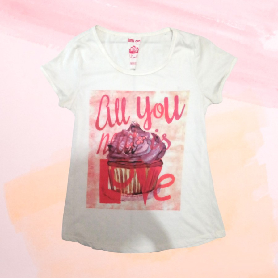 Kaos Putih Wanita