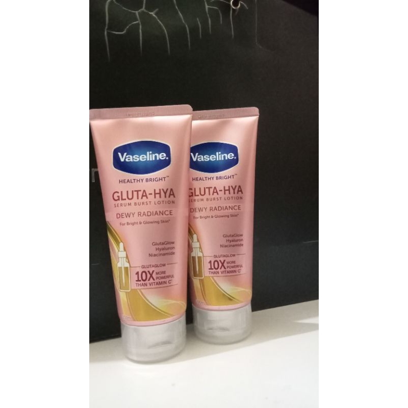 Vaseline Gluta Hya 220 ml & 330 ml