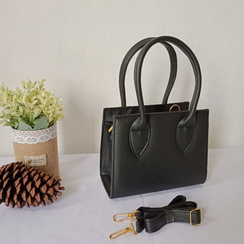 Aleta Slingbag