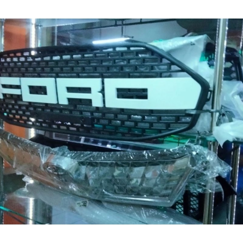 grill depan ford ecosport