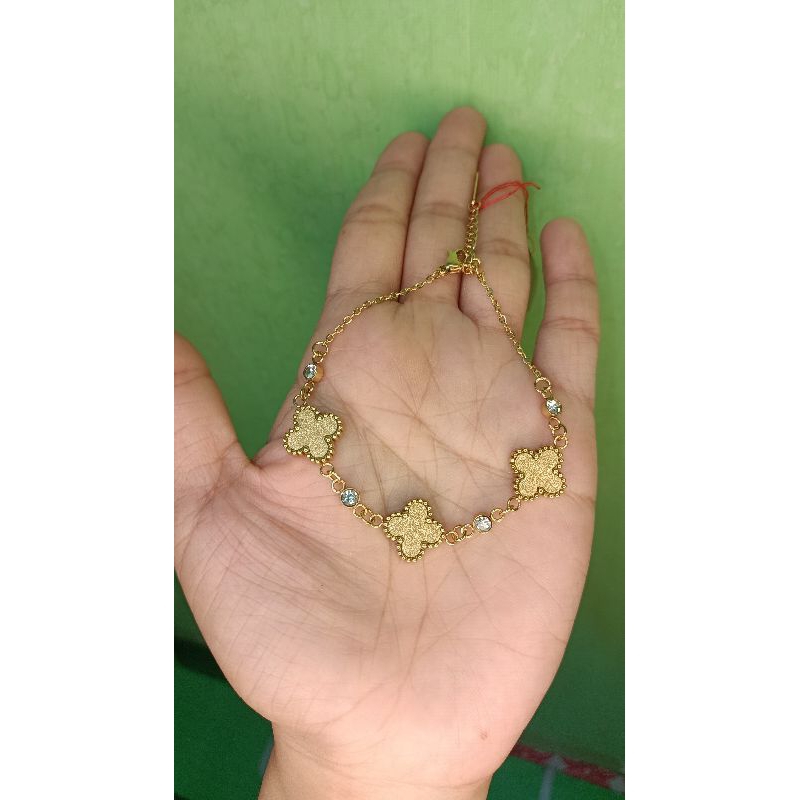 gelang titanium clov*er pasir