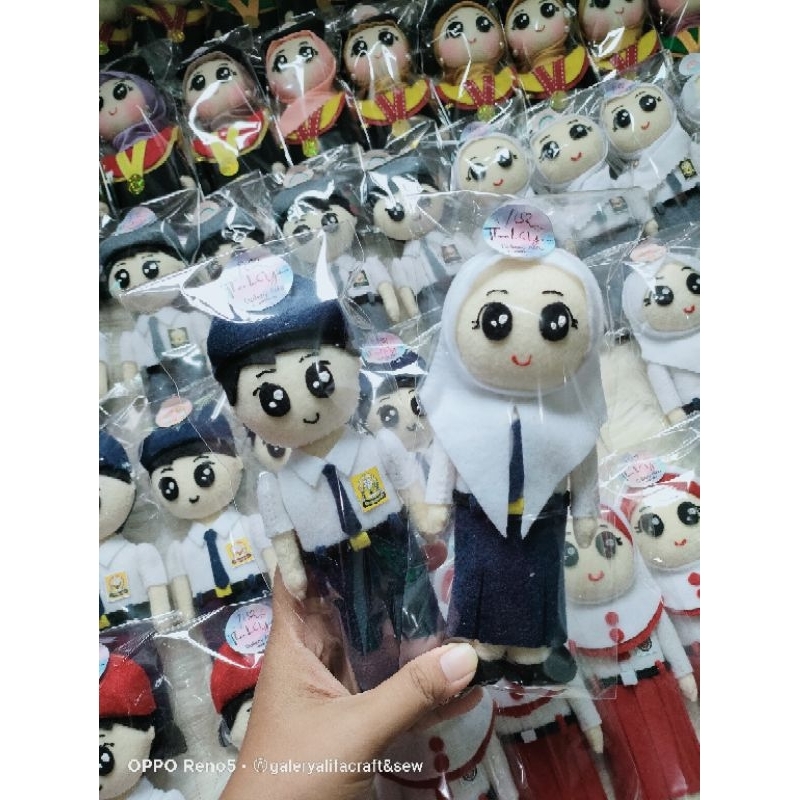 Boneka flanel Pelajar SMP
