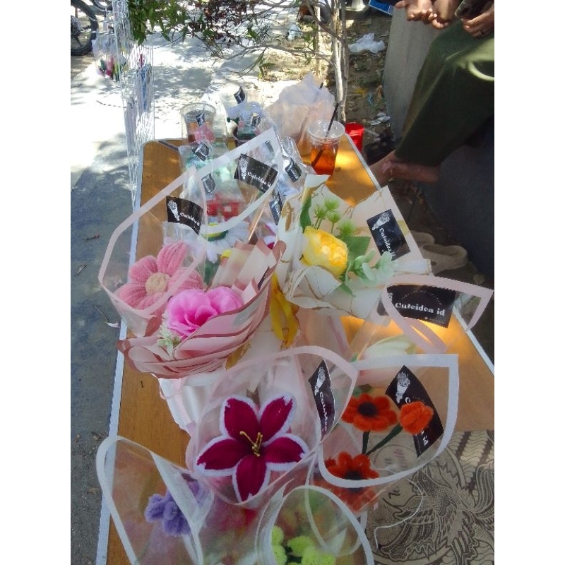 pot bunga hias pipe cleaner
