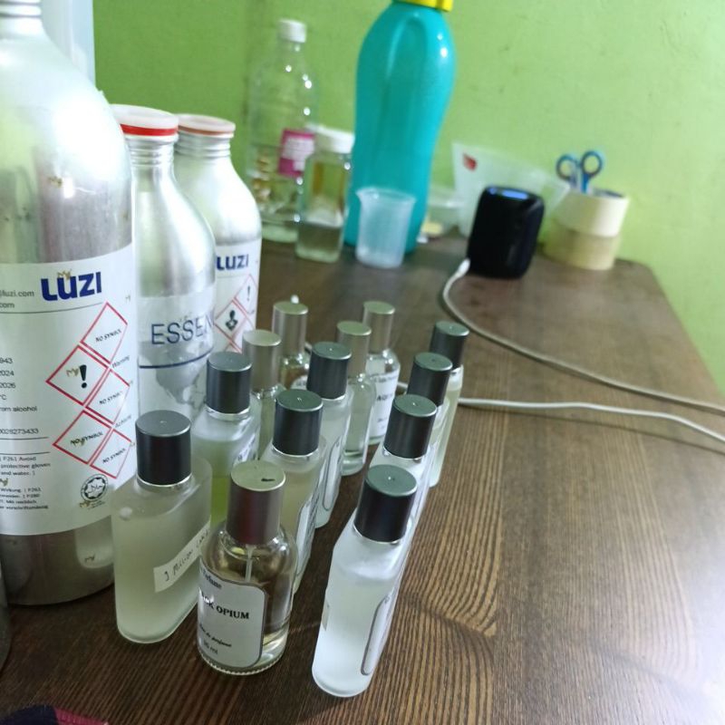 sampel produk Parfum