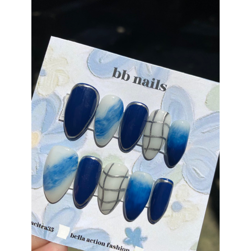Press on nails by Bella