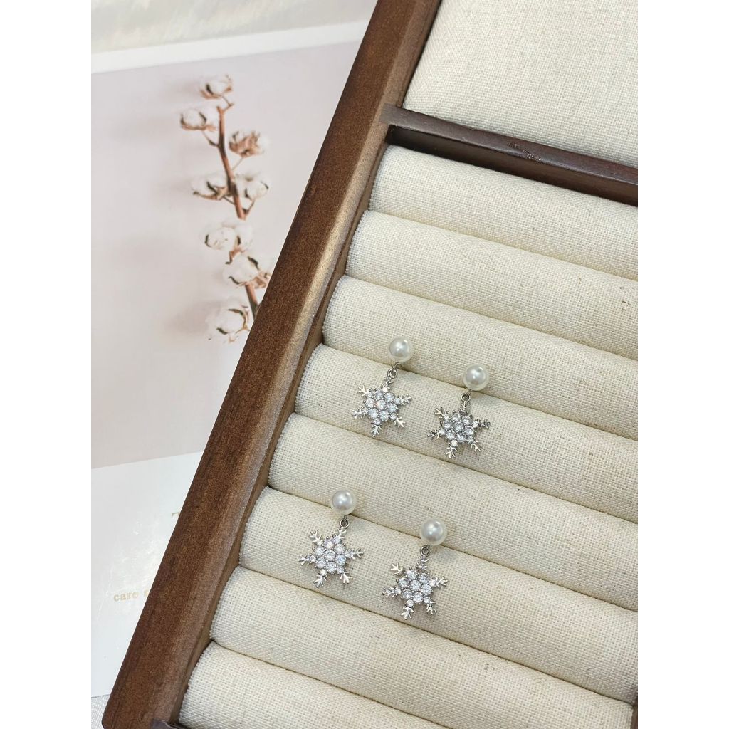 Snowy Earring