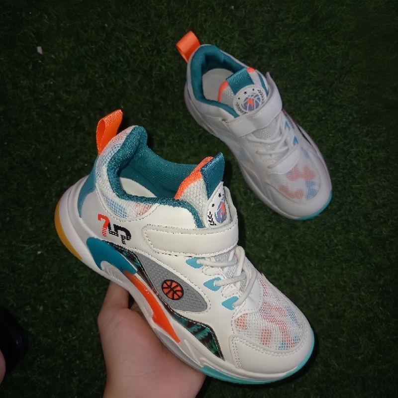 sepatu import anak