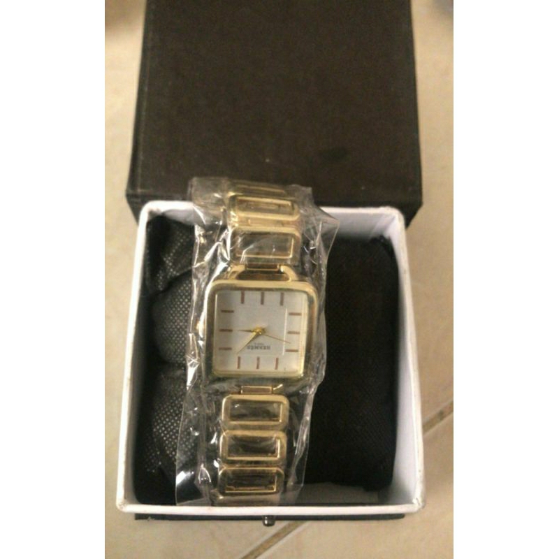 Jam tangan Persegi