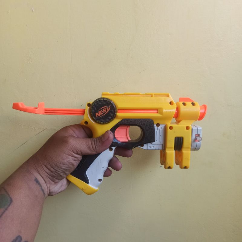 MAINAN TEMBAK NERF STRIKE NITE FINDER LASER 2005 SECOND