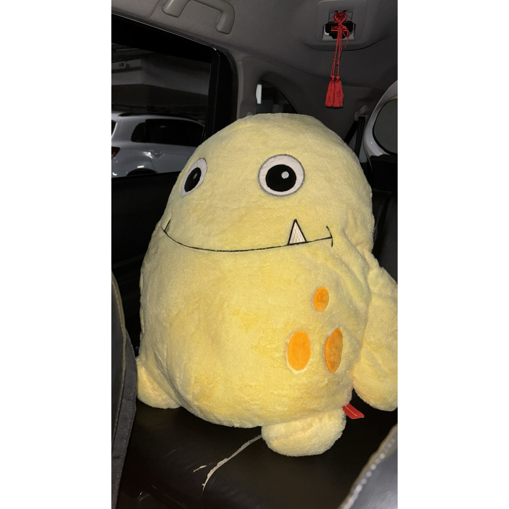 Boneka monster kuning jumbo