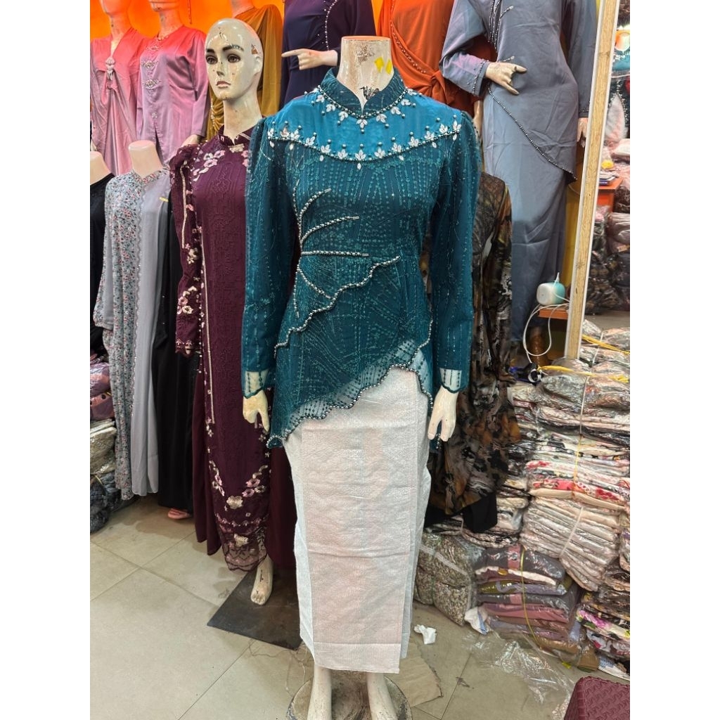 kebaya spigel payet