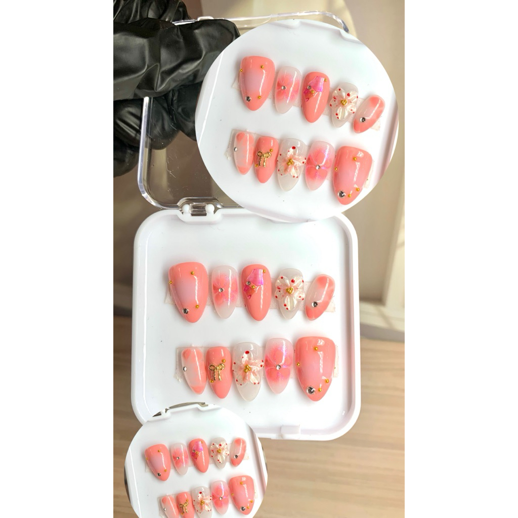 PRESS ON NAILS
