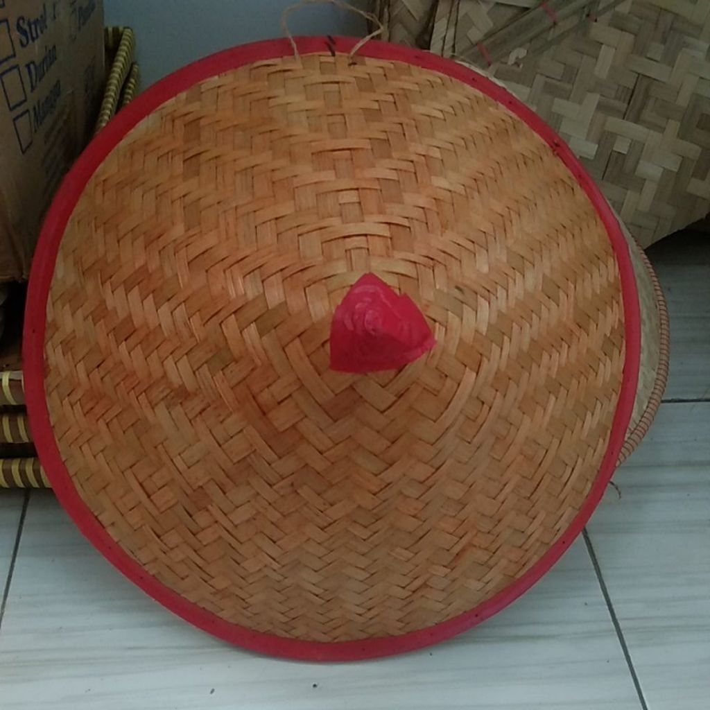 Caping Bambu Topi Petani Lis Merah