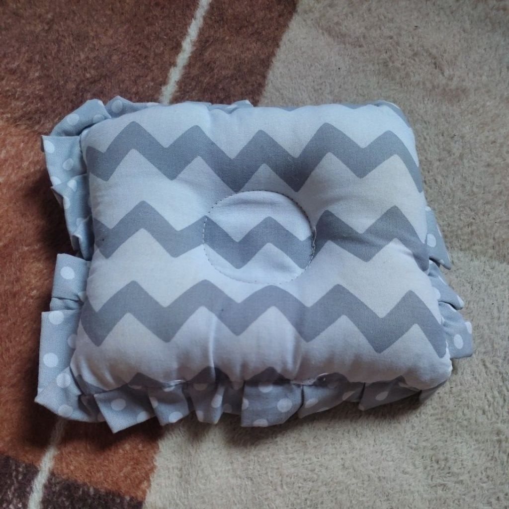 Bantal menyusui mini pl preloved