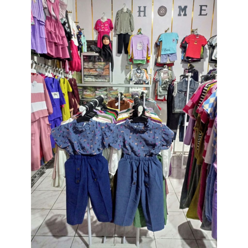 BUNGA BIRU