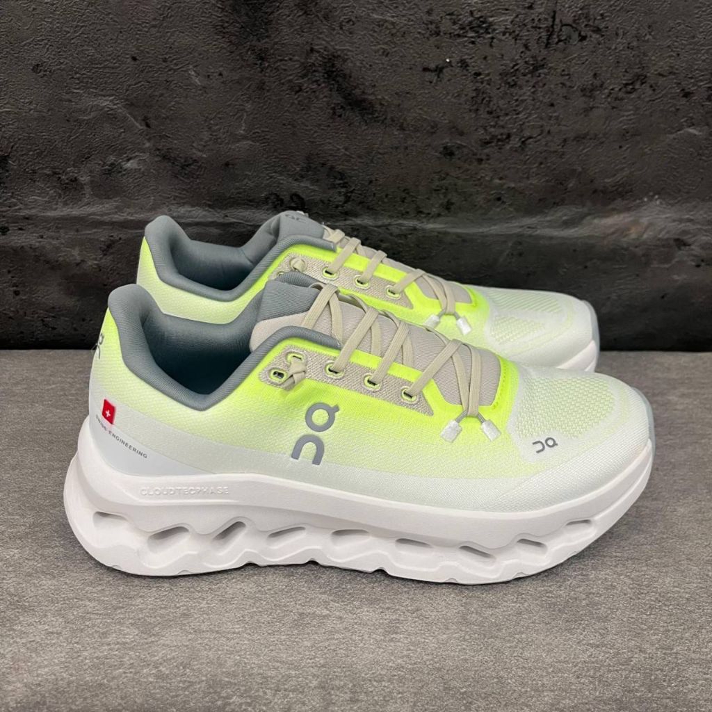 SEPATU ON RUNNING CLOUDTILT LIME GREEN