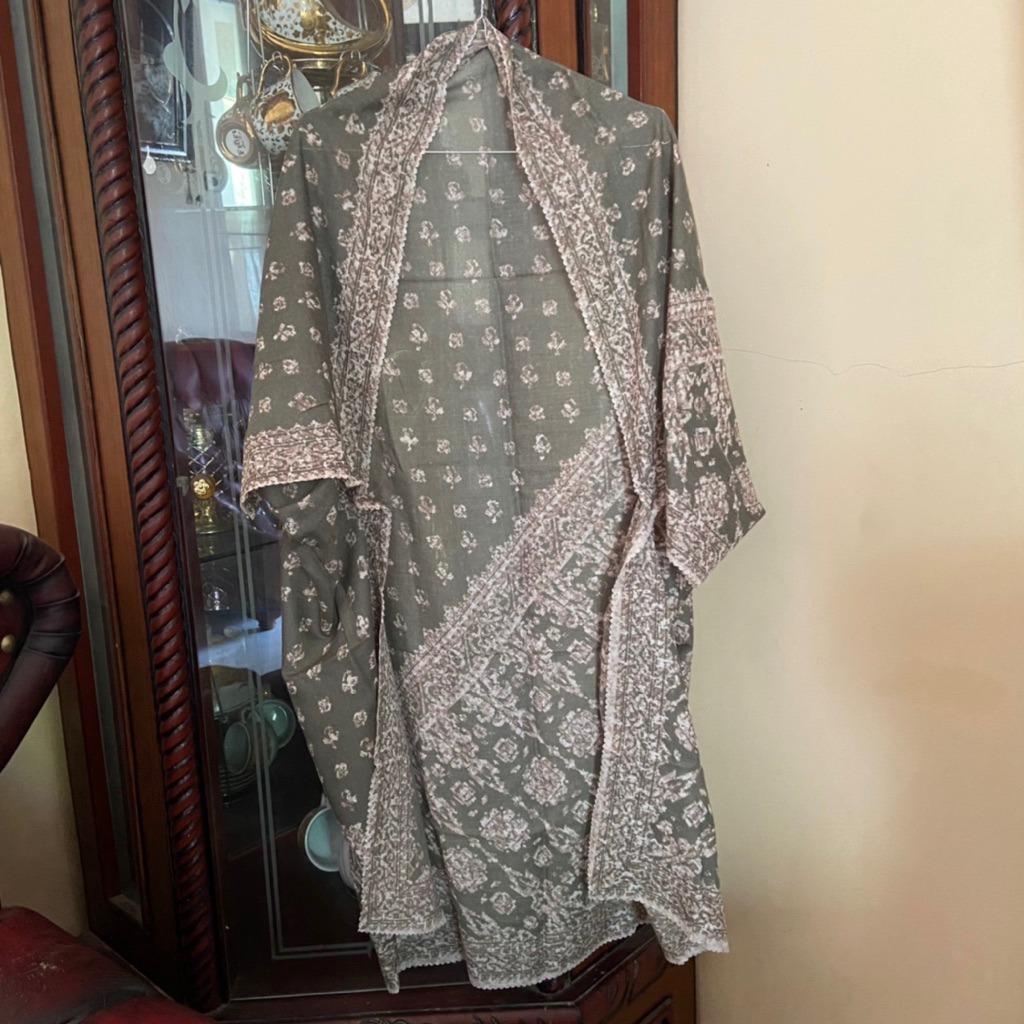 Preloved Outer Pantai Green