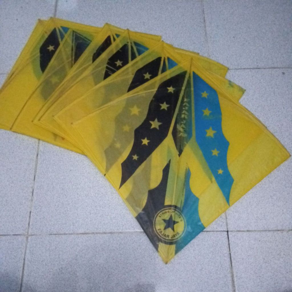 Layangan sukhoi standar