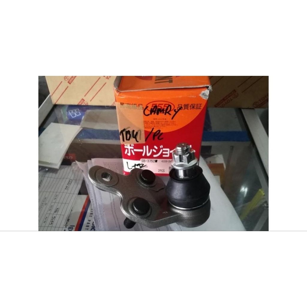 Ball Joint Bawah Alphard Harrier
