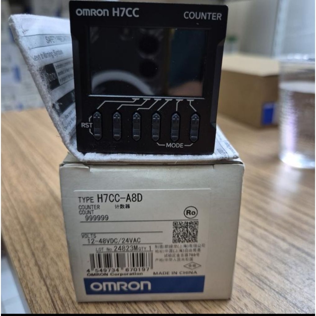 COUNTER OMRON H7CC-A8D ORIGINAL