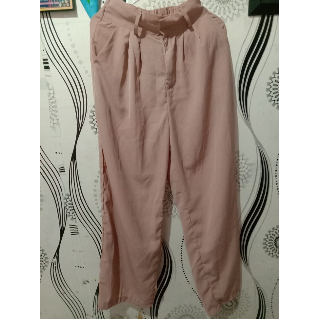 Preloved Celana Milo