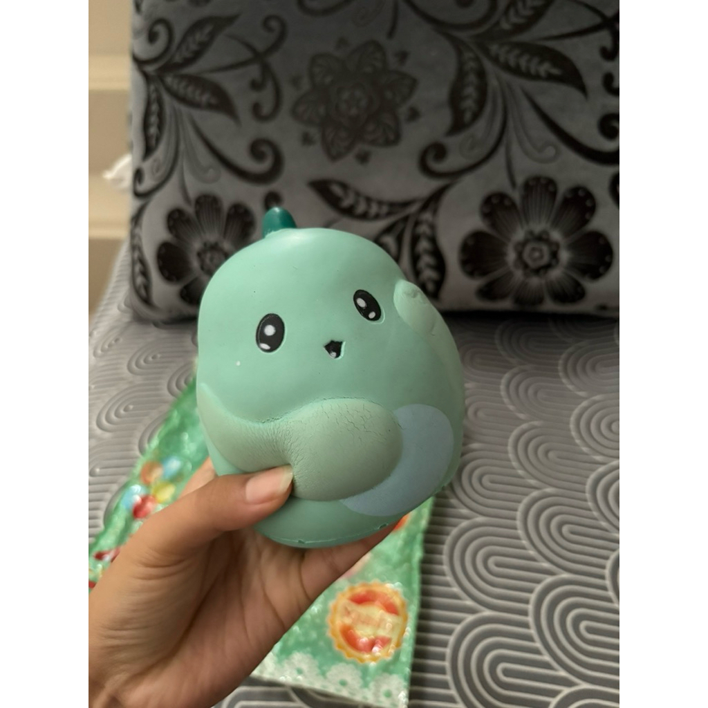 (Preloved) Woow Dino
