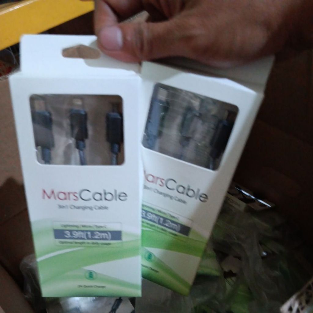 kabel charger handphone