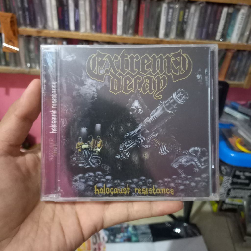 CD EXTREME DECAY - HOLOCAUST RESISTANCE